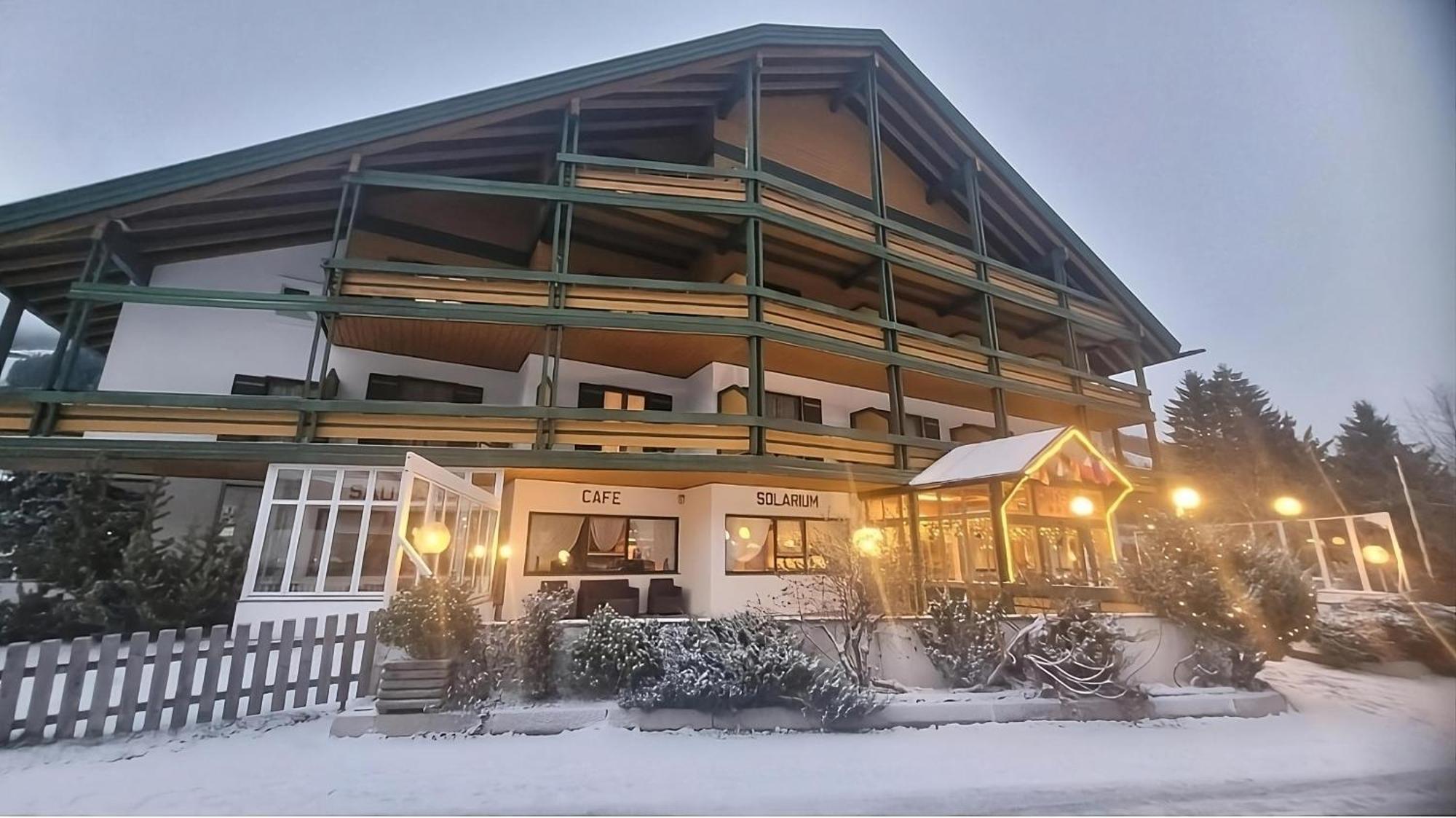 Hotel Brandl Innichen Exteriör bild